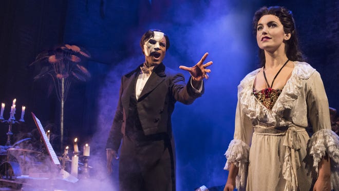 636477713746551166 01. THE PHANTOM OF THE OPERA Derrick Davis and Eva Tavares photo Matthew Murphy