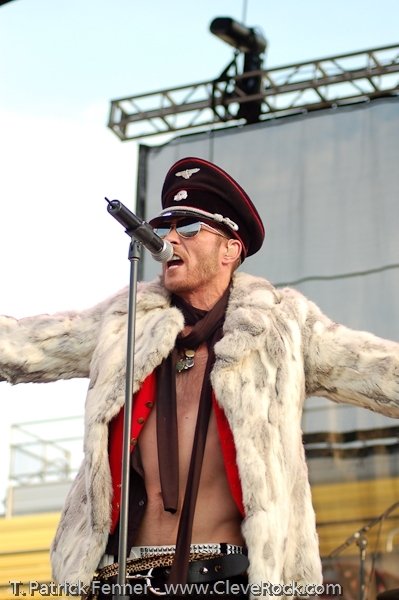 velvet-revolver-103