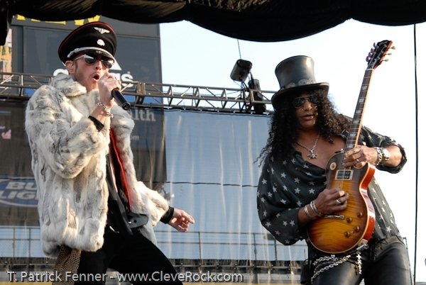 velvet-revolver-135
