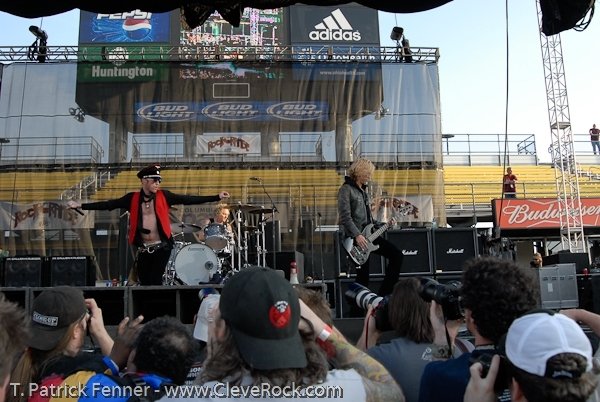 velvet-revolver-137