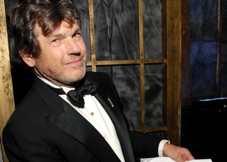 Jann Wenner, Editor and Publisher of Rolling Stone, with a letter from inductees the Sex Pistols, who declined to appear at the ceremony (Photo by KMazur/WireImage)