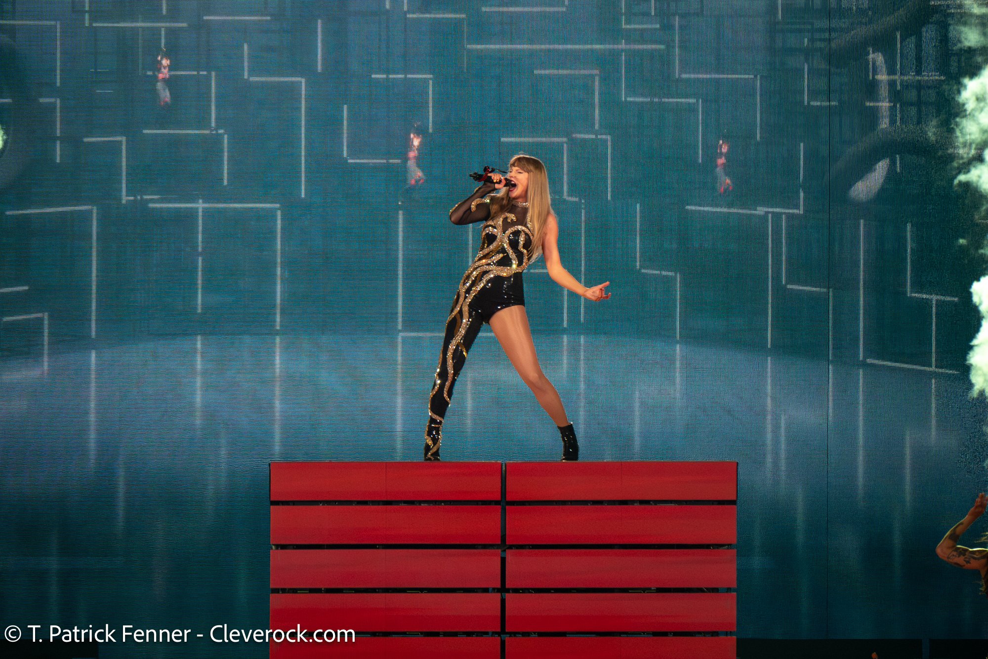 Taylor Swift concert photos | Lucas Oil Stadium | Indianapolis, IN | 11