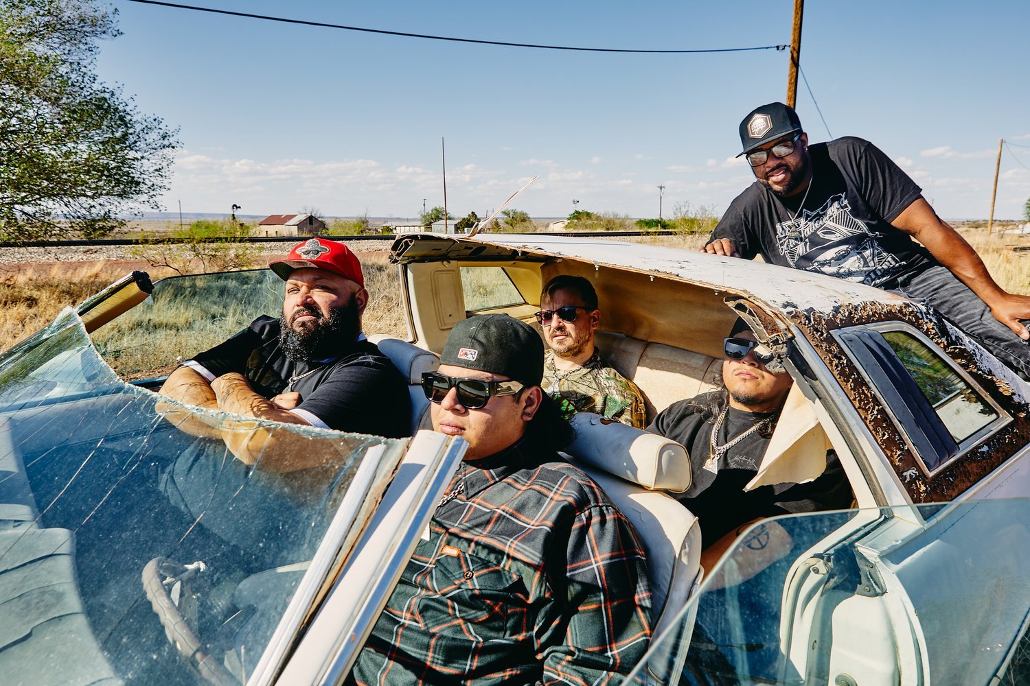 INTERVIEW: Giovannie and the Hired Guns